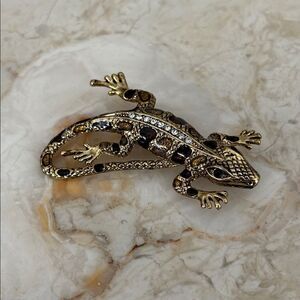 Vintage Lizard Brooch Gold Tone Rhinestones & Enamel